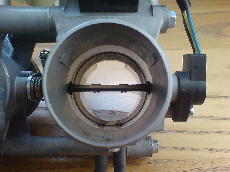 Bronze valve guides installation